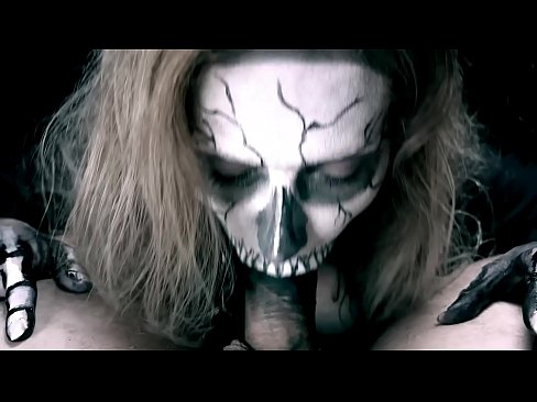 ❤️ Demon qız qara ağzı ilə xoruz əmmək və cum udmaq. ❤ Rus pornosu bizdə ❤